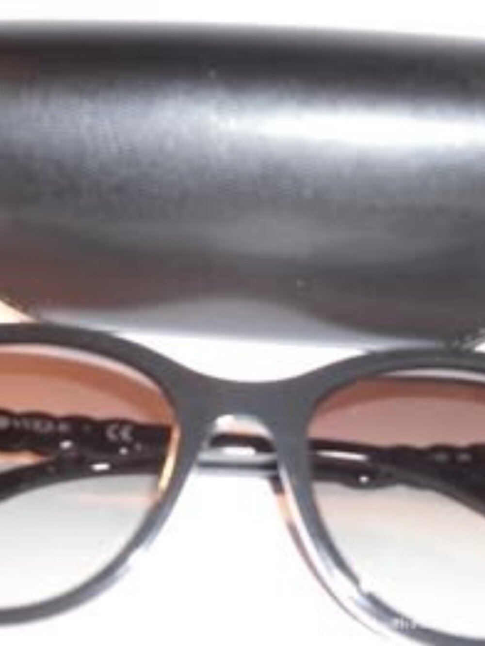 Vouge Unisex Sunglasses with case new